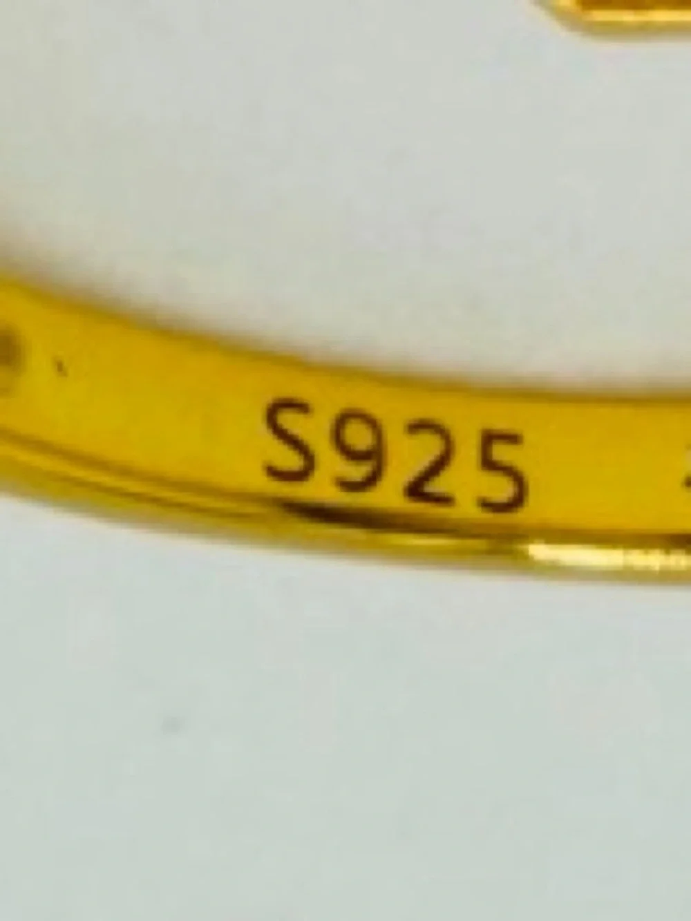 N/A elegant gold